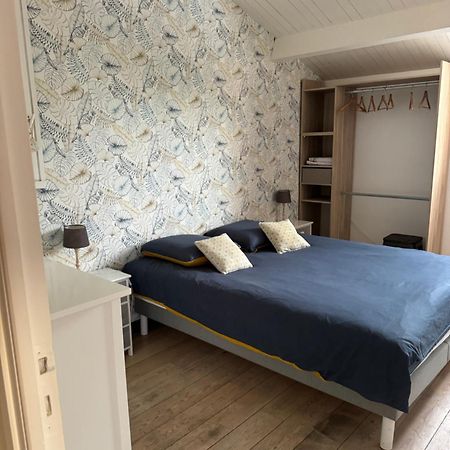 Chambres D'Hotes Des Tours A La Rochelle ラ・ロシェル エクステリア 写真