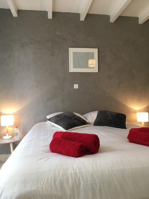 Chambres D'Hotes Des Tours A La Rochelle ラ・ロシェル エクステリア 写真